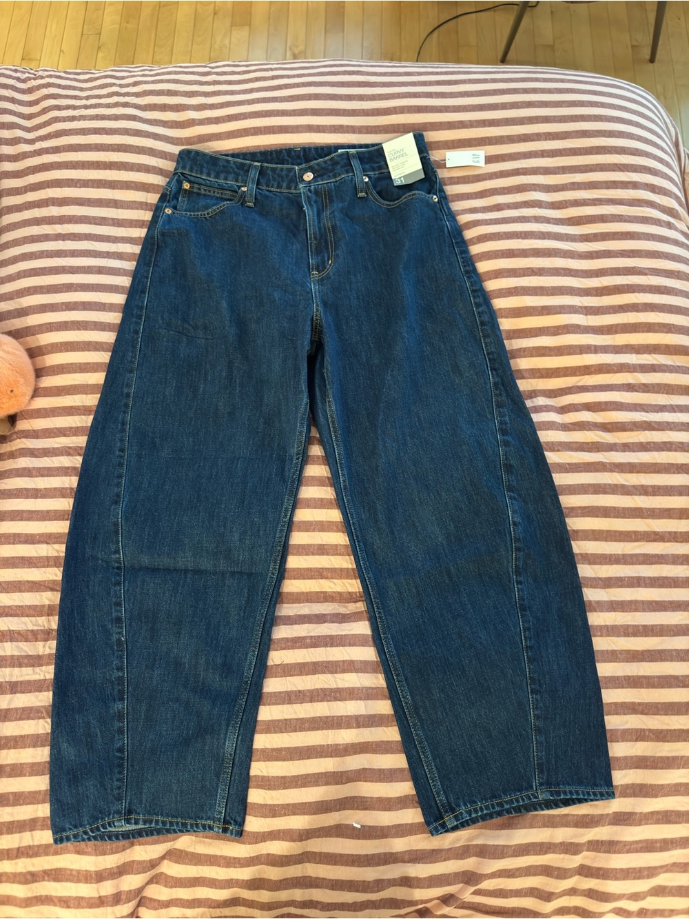 GAP Curvy High Rise Barrel Jeans